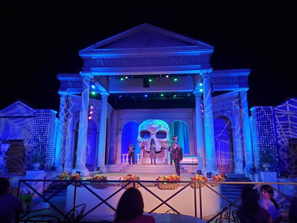 A Howl-o-Scream performance at San Marco Theatre