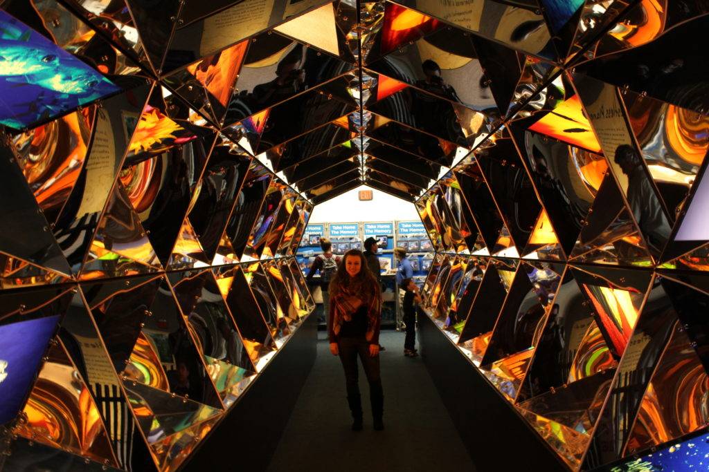 picture tunnel at the Virginia Aquarium