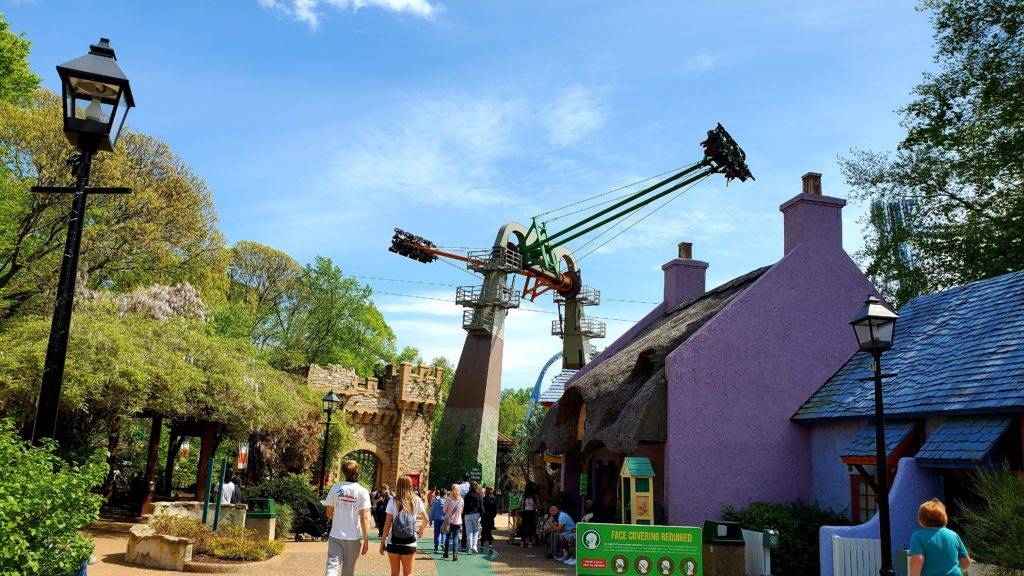 Finnegan's Flyer swing ride at Busch Gardens