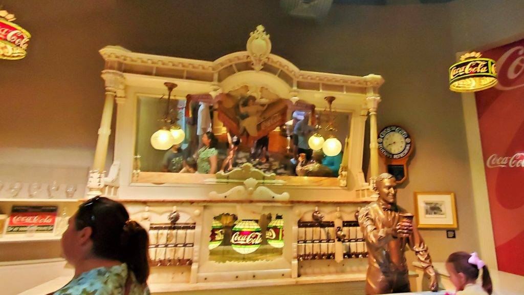 White 1880s soda fountain with a large mirror 