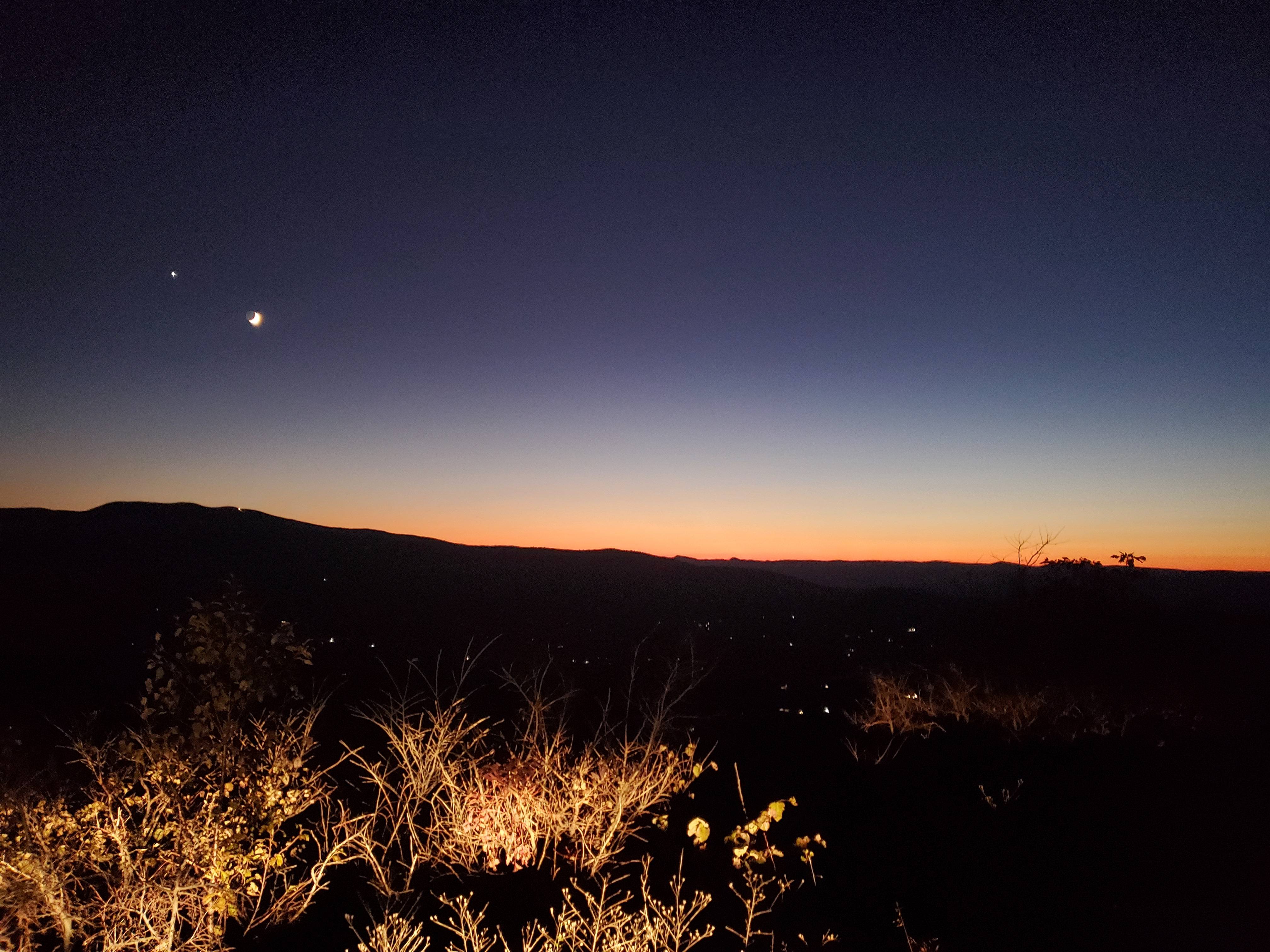 Signal Knob Skyline Drive at night