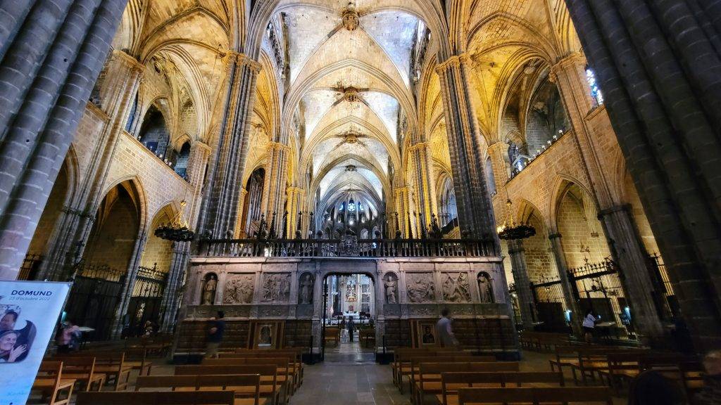 View of the interior of the Barcelona Cathedral