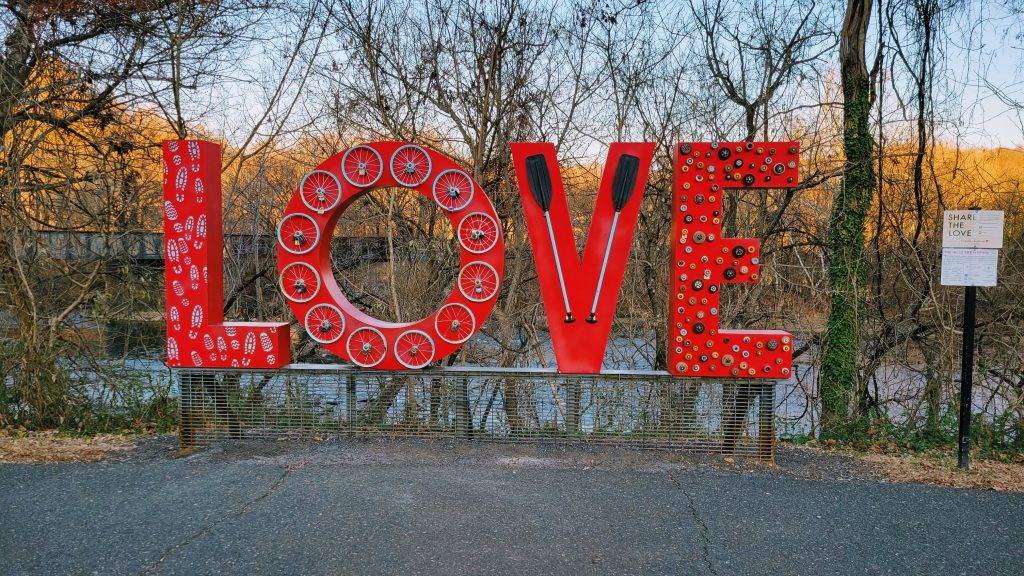 Lynchburg, VA Loveworks sign