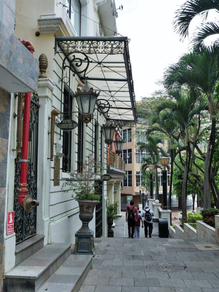 Quiet street in Guayaquil