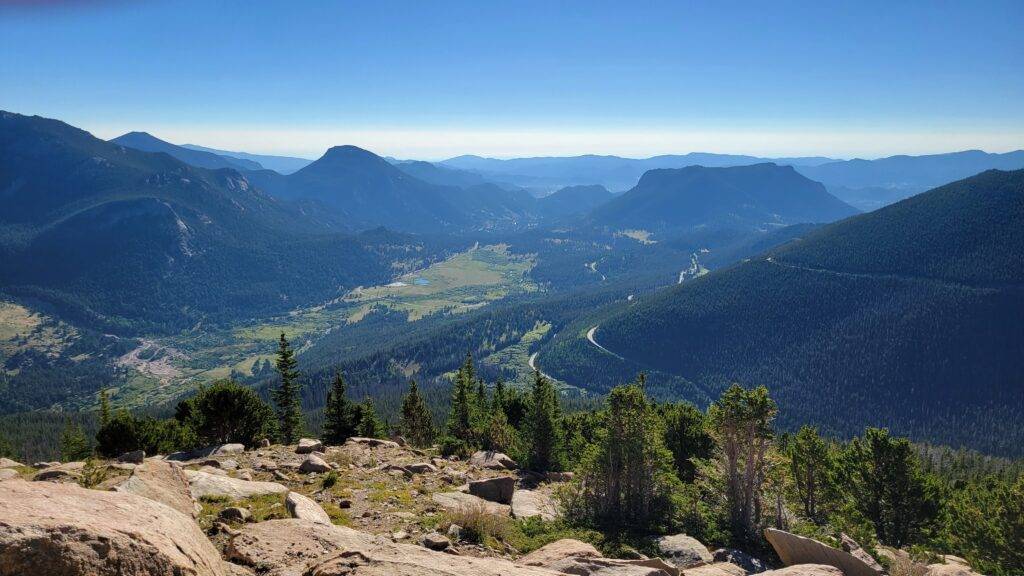 Rainbow Curve Overlook on Trail Ridge Road